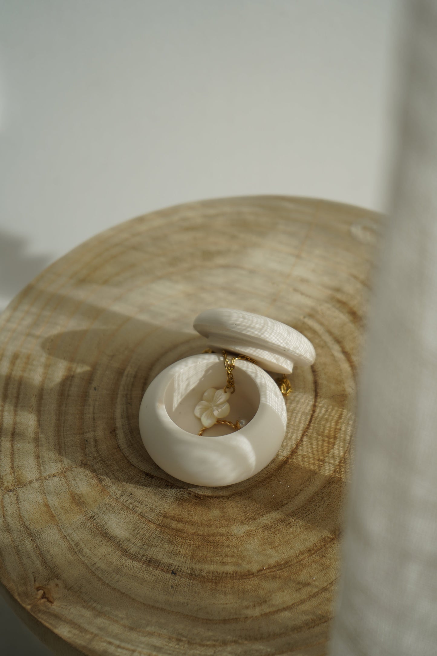 Bougie parfumée artisanale Élégance infinie petit écrin en jesmonite - LumiArgile