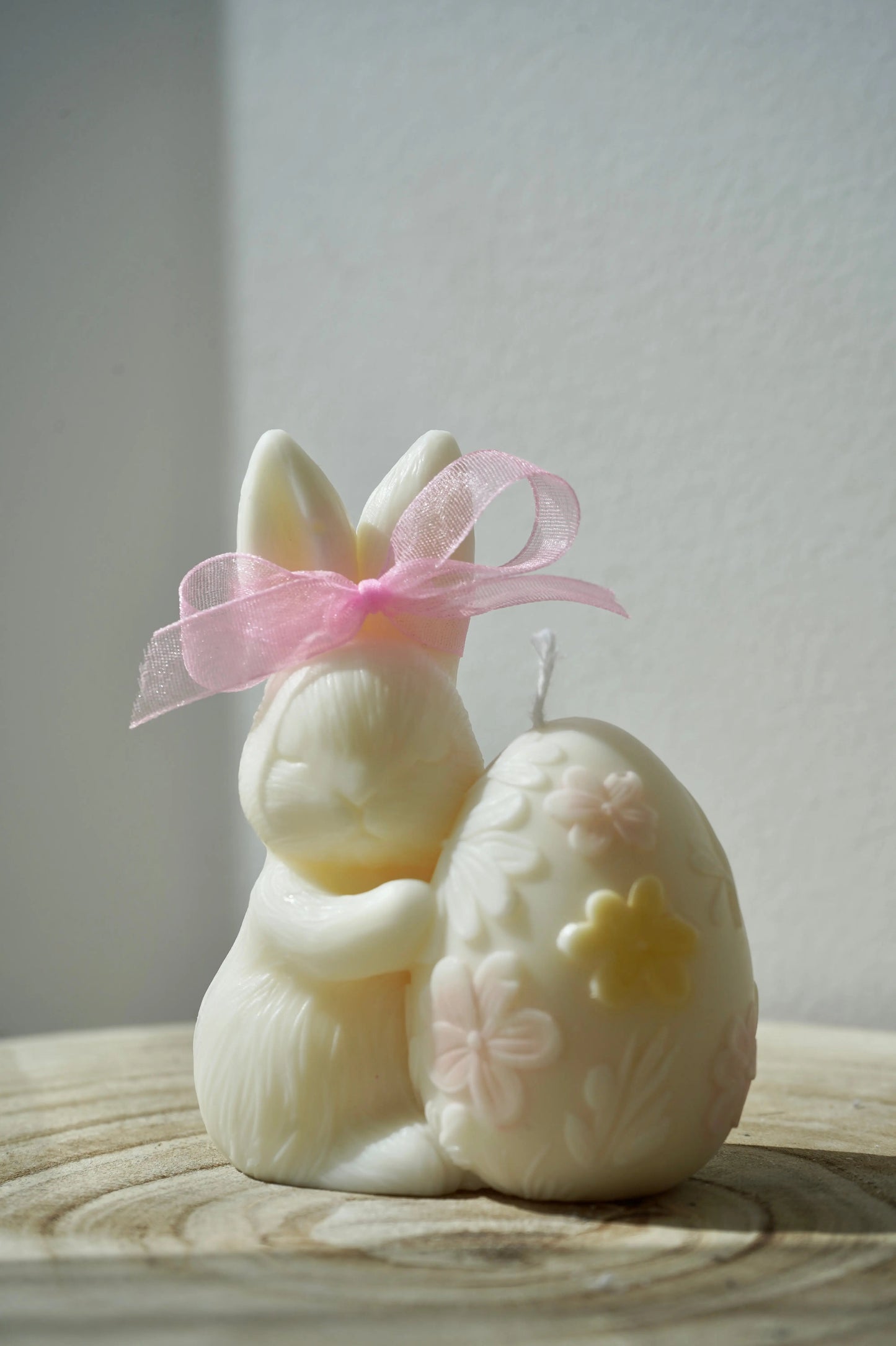Bougie parfumée Lapin lumineux de Pâqueset son œuf LumiArgile